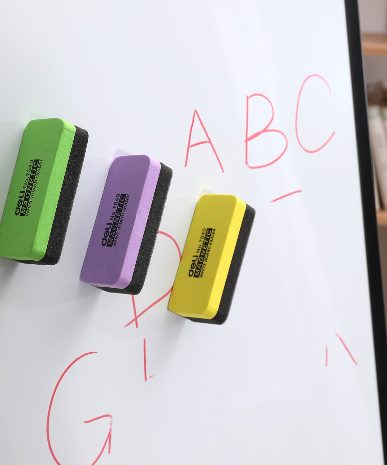 Burete magnetic colorat whiteboard Deli
