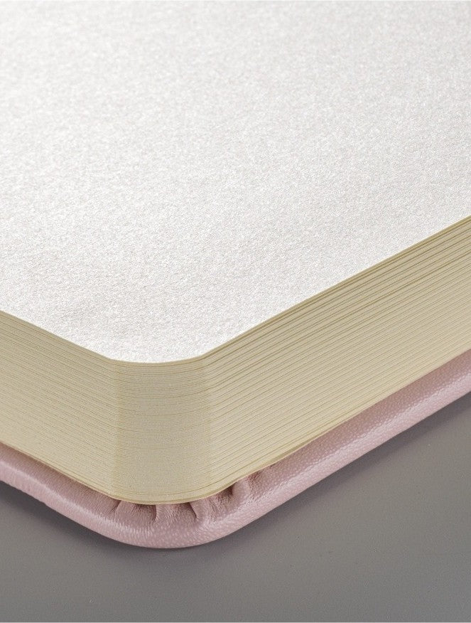 Sketchbook Talens Art Creation Pastel Pink - 12x12 cm - din categoria , recomandat pentru desen si activitati creative, pret avantajos in magazin online