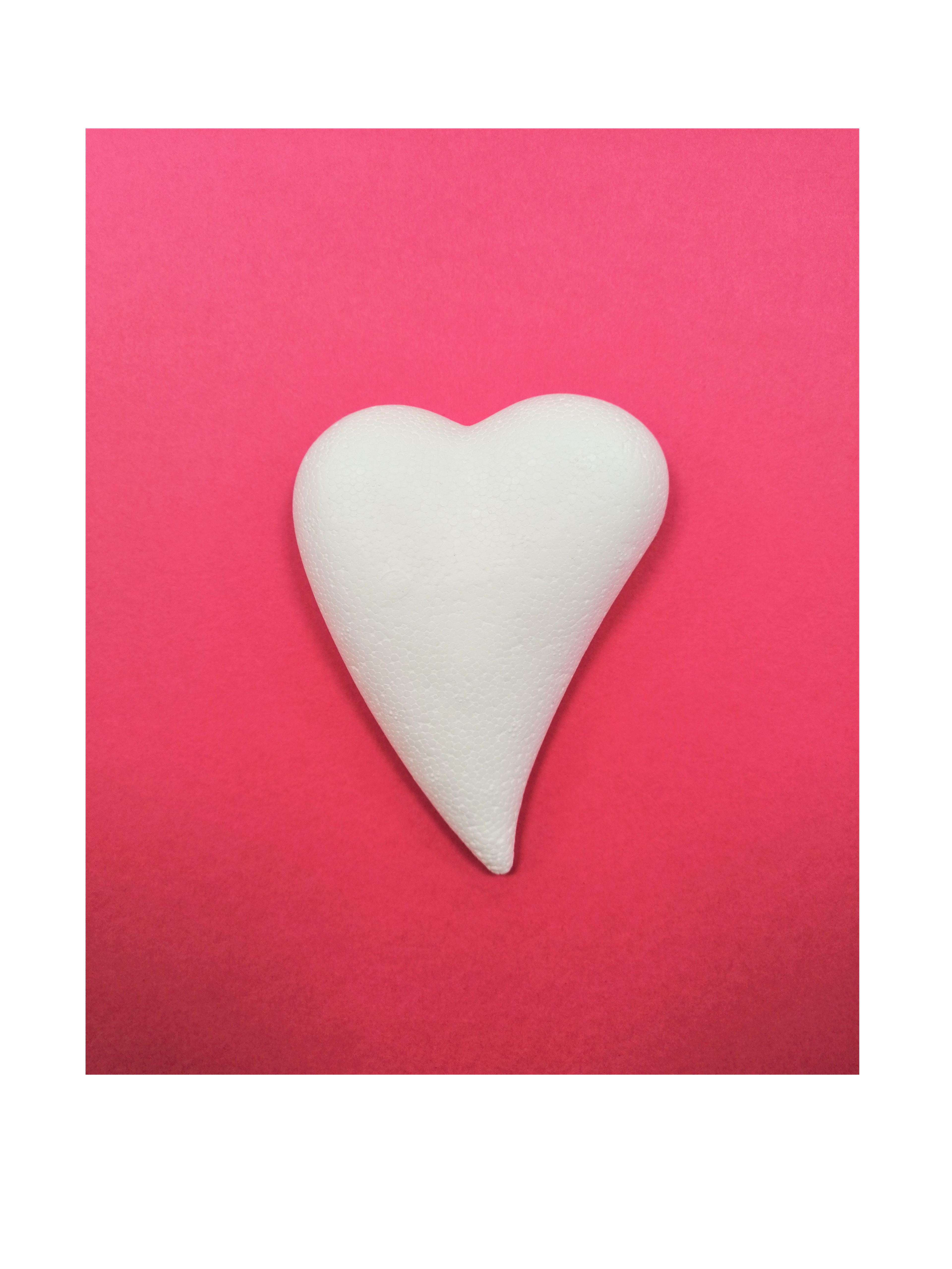 Acuarella - culori acrilice, accesorii papetarie, pensule, carioci si markere etc - Inima din polistiren 12 cm din categoria Arts & Entertainment > Hobbies & Creative Arts > Arts & Crafts > Art & Crafting Materials > Craft Shapes & Bases > Craft Foam & Styrofoam, excelent pentru proiecte artistice si craft, calitate premium pentru rezultate excelente