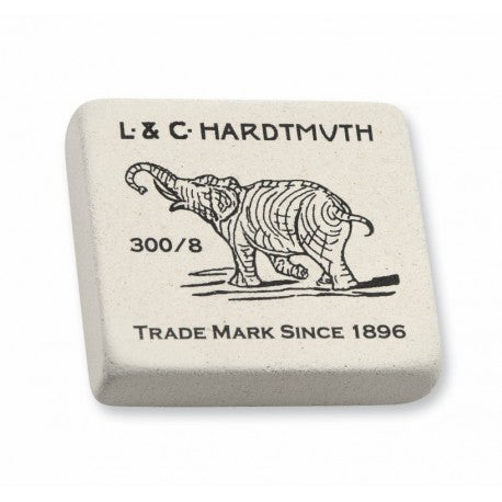 Radieră Koh-I-Noor Elefant – fabricată din cauciuc natural, ideală pentru ștergerea creioanelor grafit. Radieră moale și eficientă, perfectă pentru desen, artă, școală și birou. Accesoriu clasic Koh-I-Noor, durabil și precis, ideal pentru artiști, elevi și pasionați de schiță.