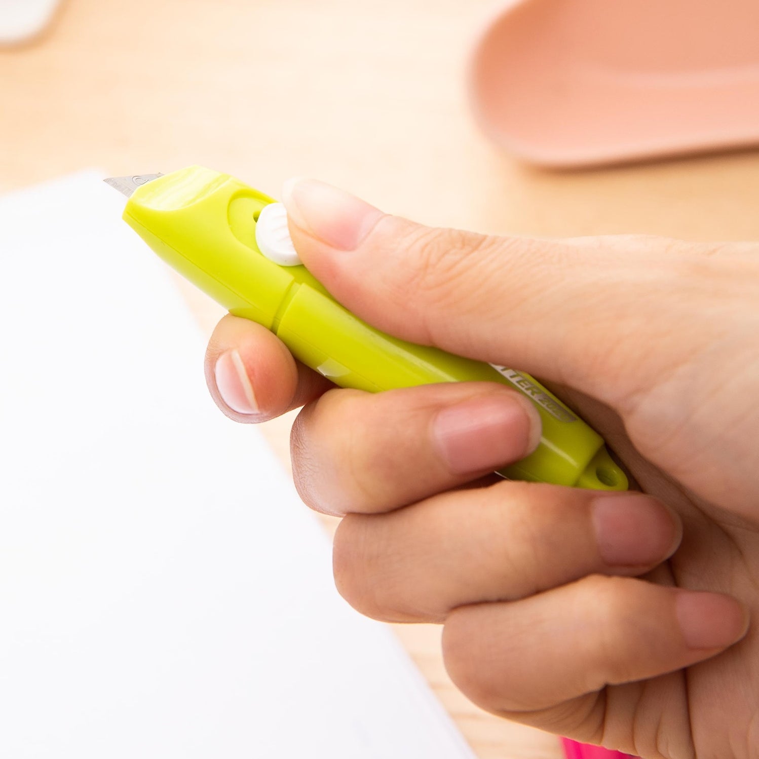 Cutter mini culori asortate Deli