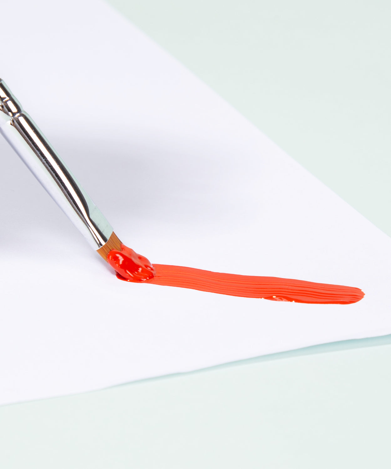 Set de tempera Deli cu 24 culori intense, fiecare tub de 12ml, ideal pentru pictura creativa, proiecte scolare, hobby sau birou, culori usor de aplicat si amestecat, potrivit pentru incepatori si artisti, set complet pentru desen, proiecte artistice si activitati creative.