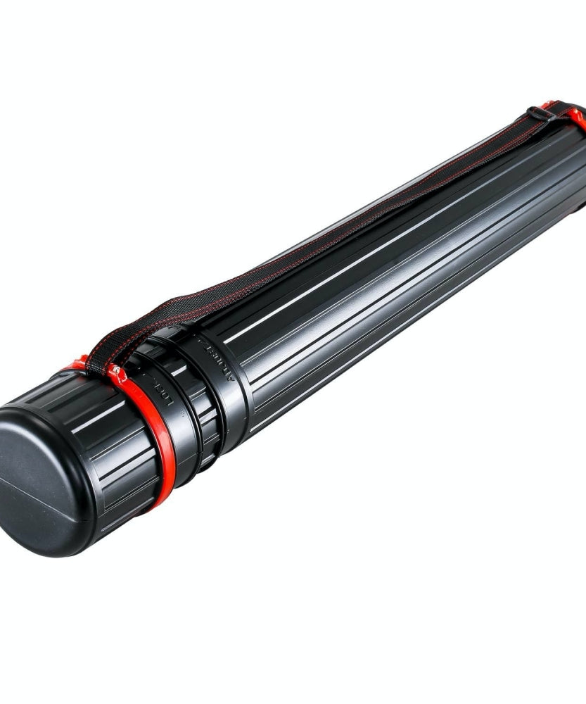 Tub reglabil pentru picturi și desene, telescopic și ușor, realizat din plastic rezistent. Ideal pentru transportul și depozitarea planșelor, desenelor, afișelor sau picturilor fără a se deteriora. Tubul are capac sigur și curea reglabilă pentru confort sporit, perfect pentru artiști, arhitecți și studenți.