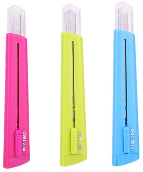 Cutter mic cu sina si protectie lama modern culori asortate Deli