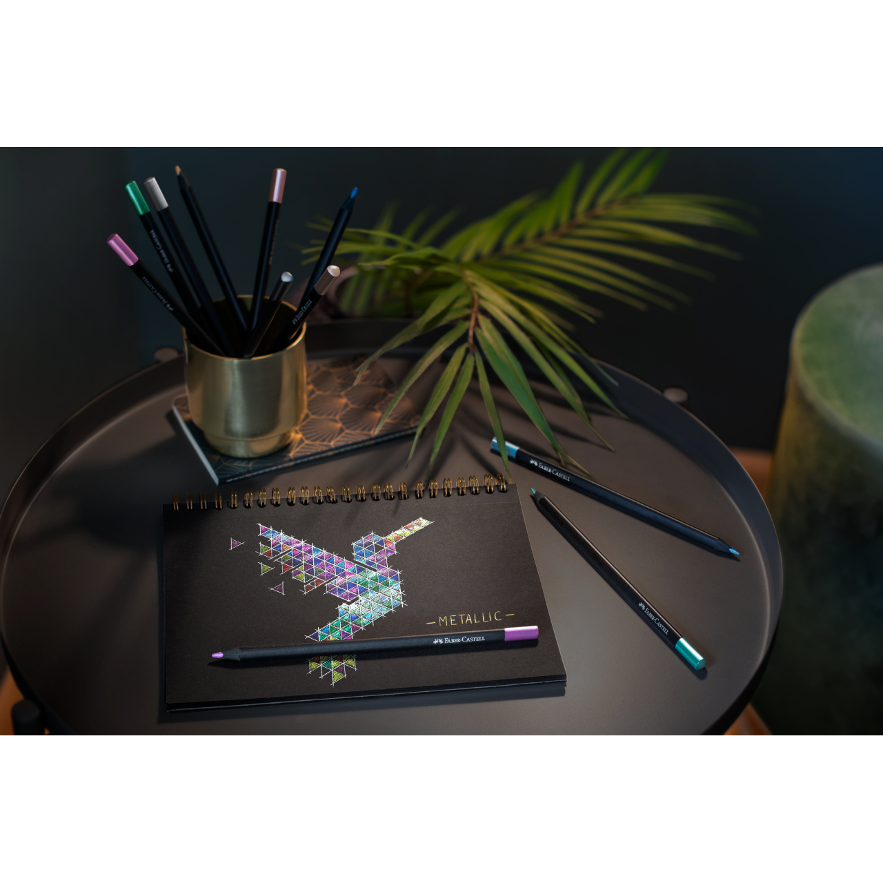 Creioane colorate set 12 culori metalizate Black Edition Faber-Castell