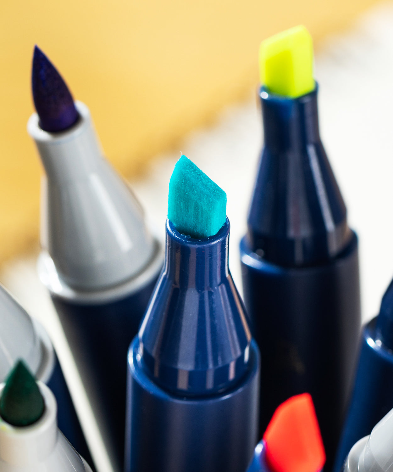 -  din categoria , potrivit pentru uz profesional si hobby, disponibil online cu livrare rapida